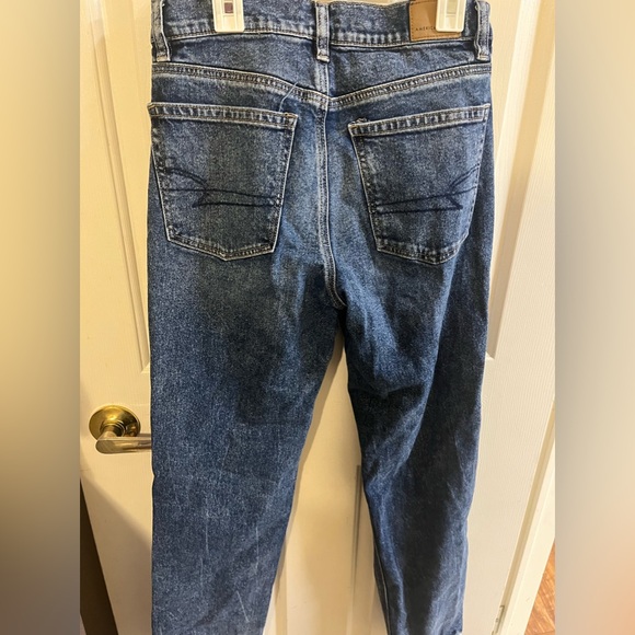 AMERICAN EAGLE MOM STRAIGHT JEAN - Picture 2 of 2